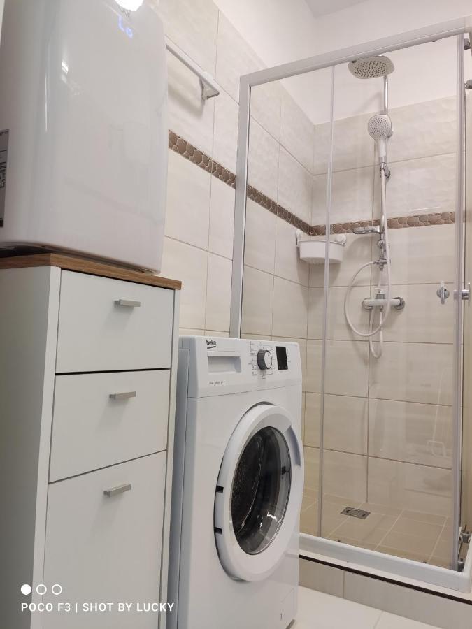 דברצן Central Palace Apartman מראה חיצוני תמונה